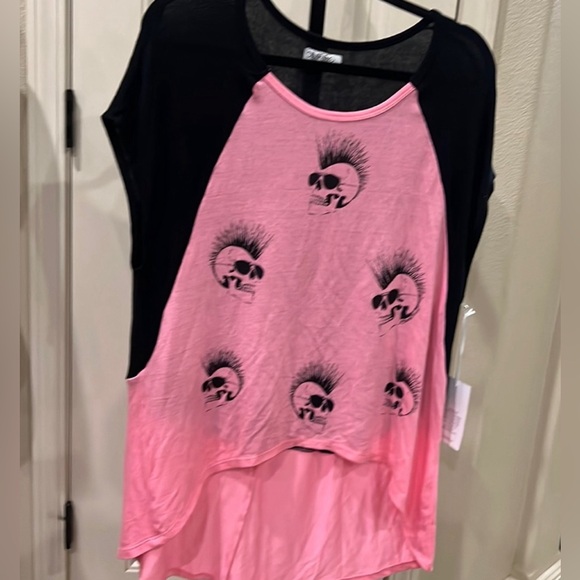 Lauren Moshi Tops - Lauren Moshi Mohawk Skulls. Pink and Black Limited Edition. NWT.